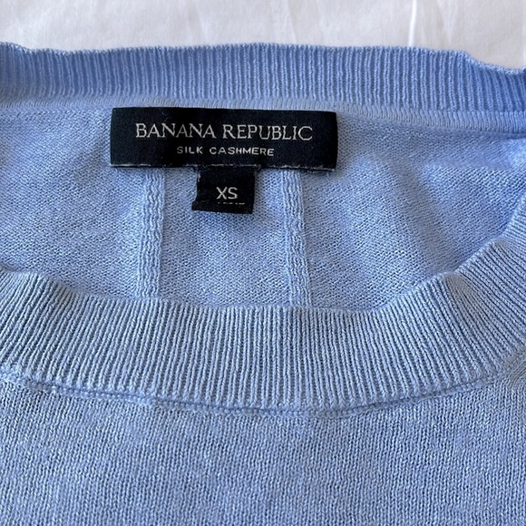 Banana Republic Silk Cashmere Sweater - Picture 2 of 6